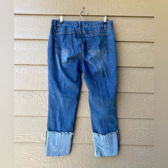 One 5 One Woman’s Blue Denim Embroidered Cuff Rough Hem Capri Jeans Size 10 - Picture 2 of 9